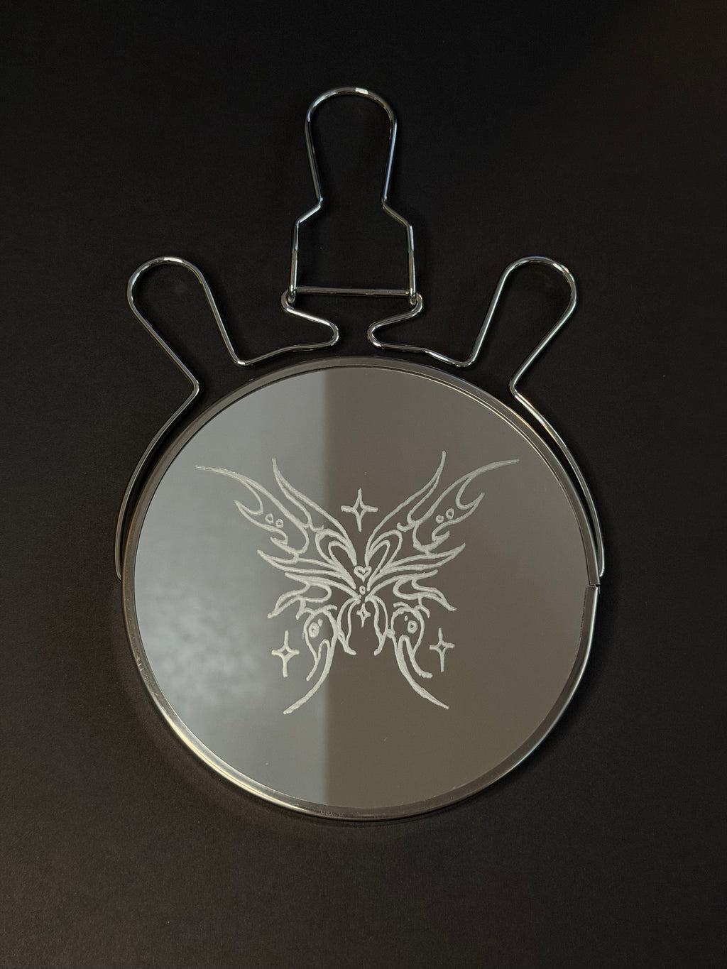 Butterfly mirror