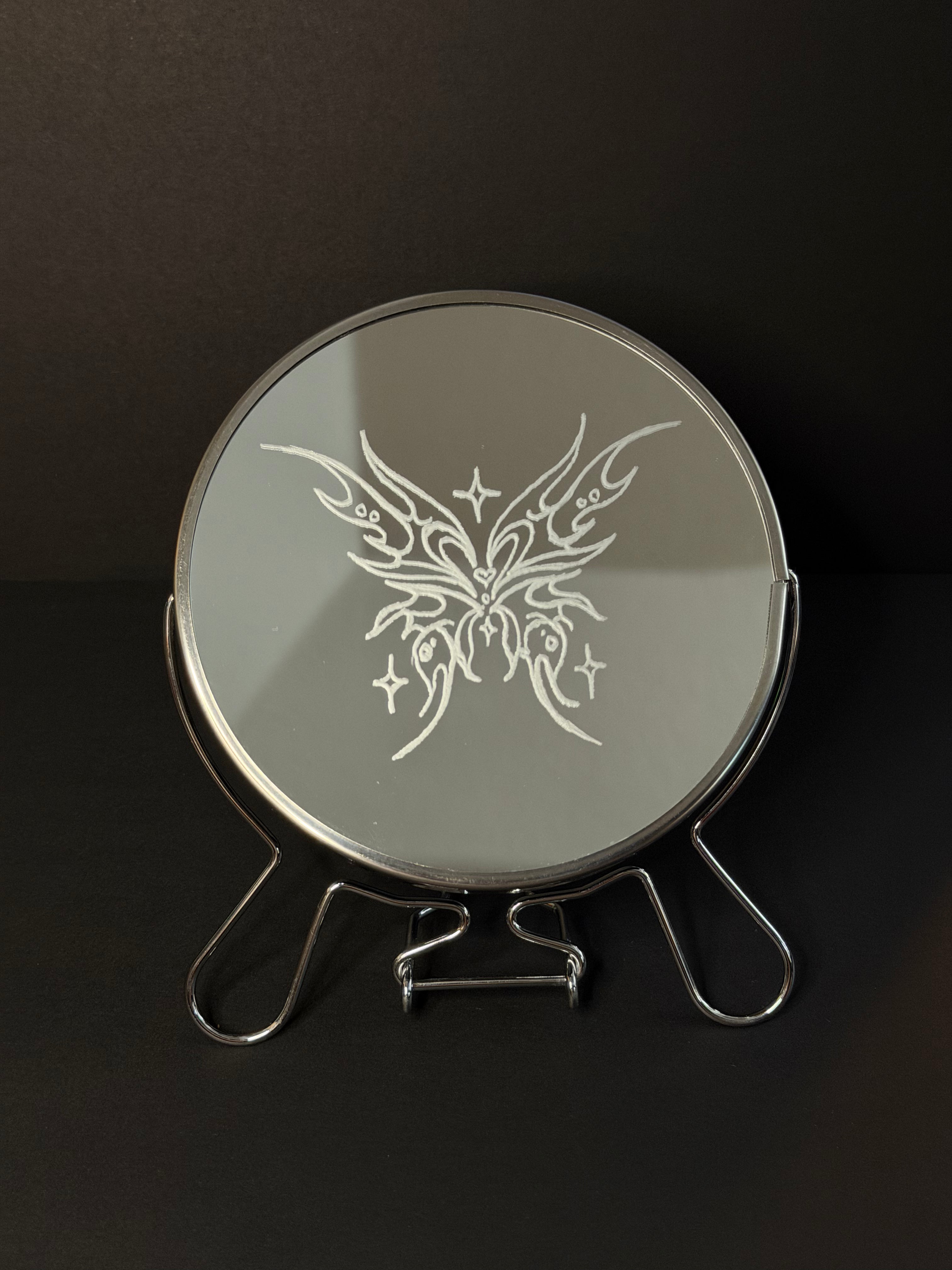 Butterfly mirror